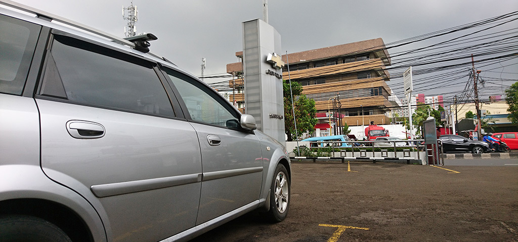 City Car: Selera Lama - Tiba di Jakarta, disambut mendung...