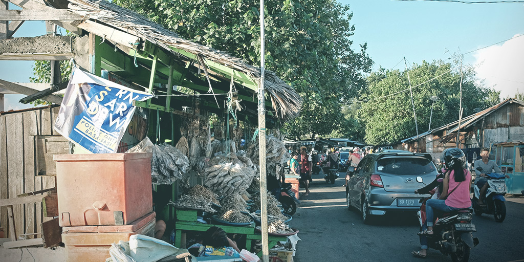 Petualangan 2000km: Pulang dan Bau Durian - Kampung nelayan dimana anda bisa membeli aneka ikan asin, Bengkulu