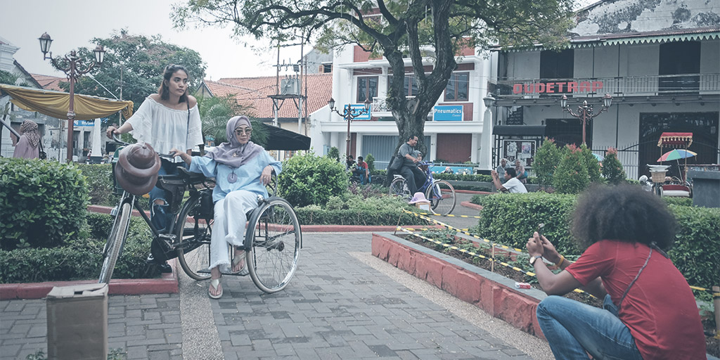 Keep Calm and Go To Semarang - Dua kamera, dua sepeda, dua gaya, taman Kota Lama